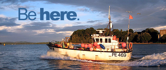 PHOTO Fishing boat leaving Poole Harbour